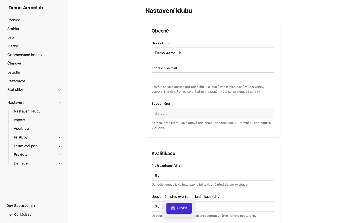 Stránka nastavení klubu s poli pro název, kontakt a časové pásmo